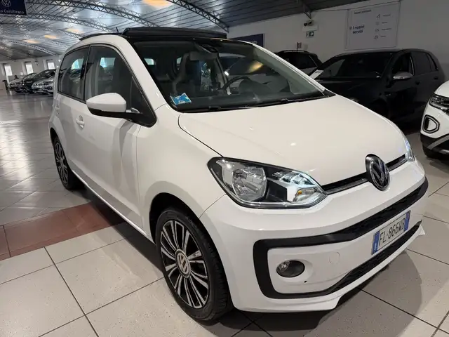 Volkswagen Up! view 7
