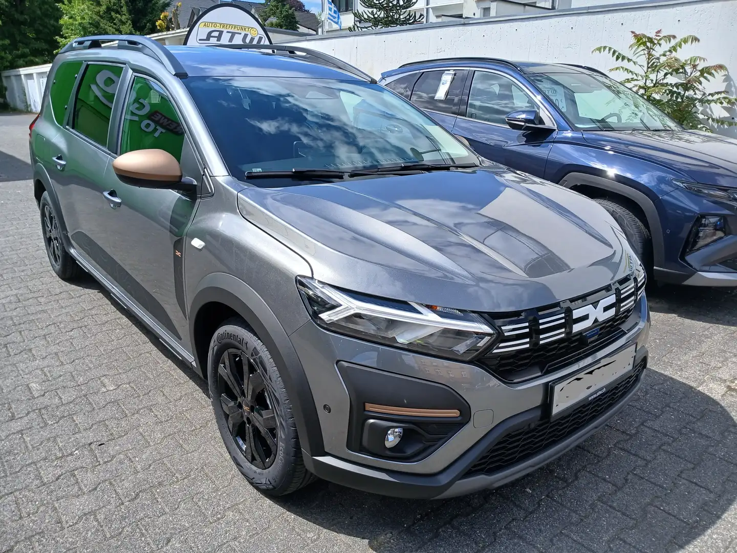 Dacia Jogger TCe110 Extreme 7. Sitze Navi, Kamera, Sitzheizung Grau - 1
