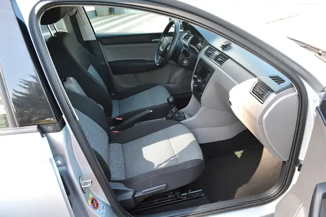 Seat Toledo view 11