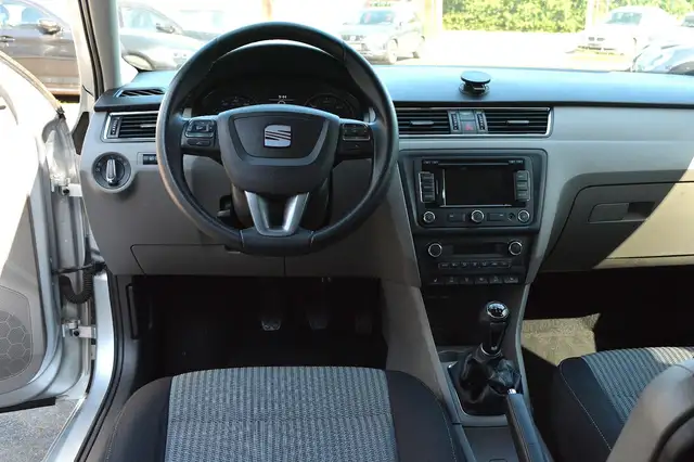 Seat Toledo view 15