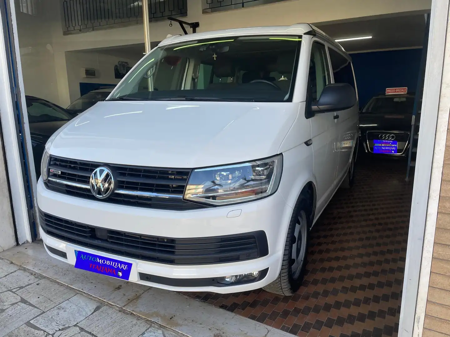 Volkswagen T6 California 2.0 TDI 150CV DSG 4Motion Beach Белый - 2