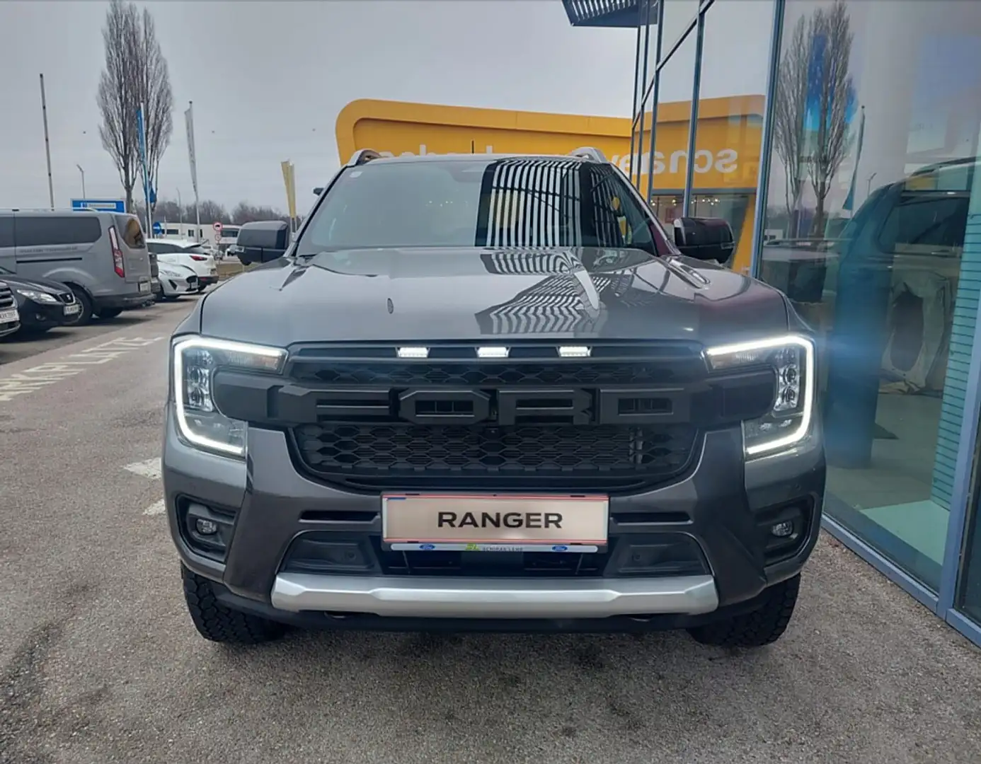 Ford Ranger Ranger Wildtrak PHEV Grau - 2