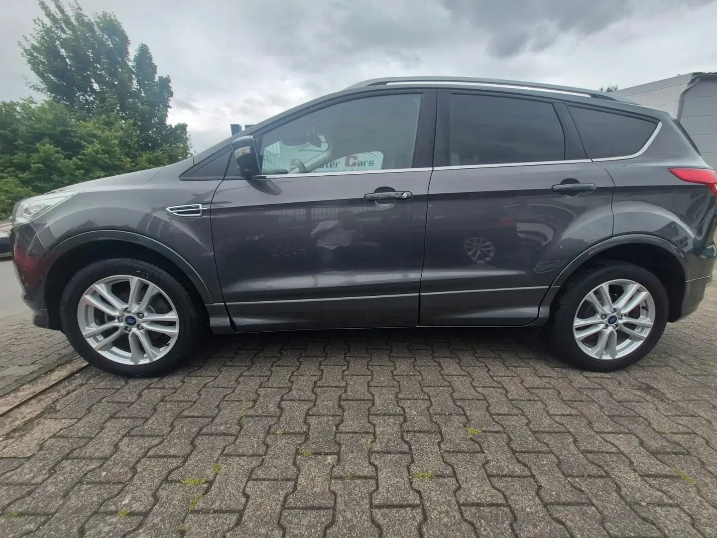 Ford Kuga Individual, Panorama, Navi, Kamera, Leder Grijs - 2