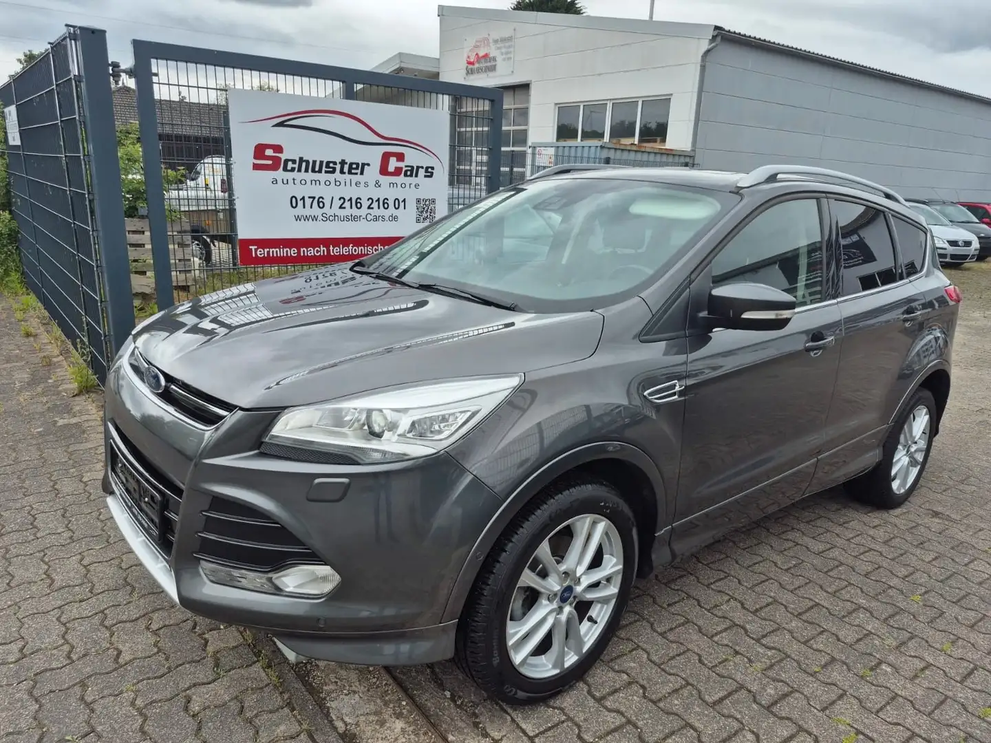 Ford Kuga Individual, Panorama, Navi, Kamera, Leder Grijs - 1