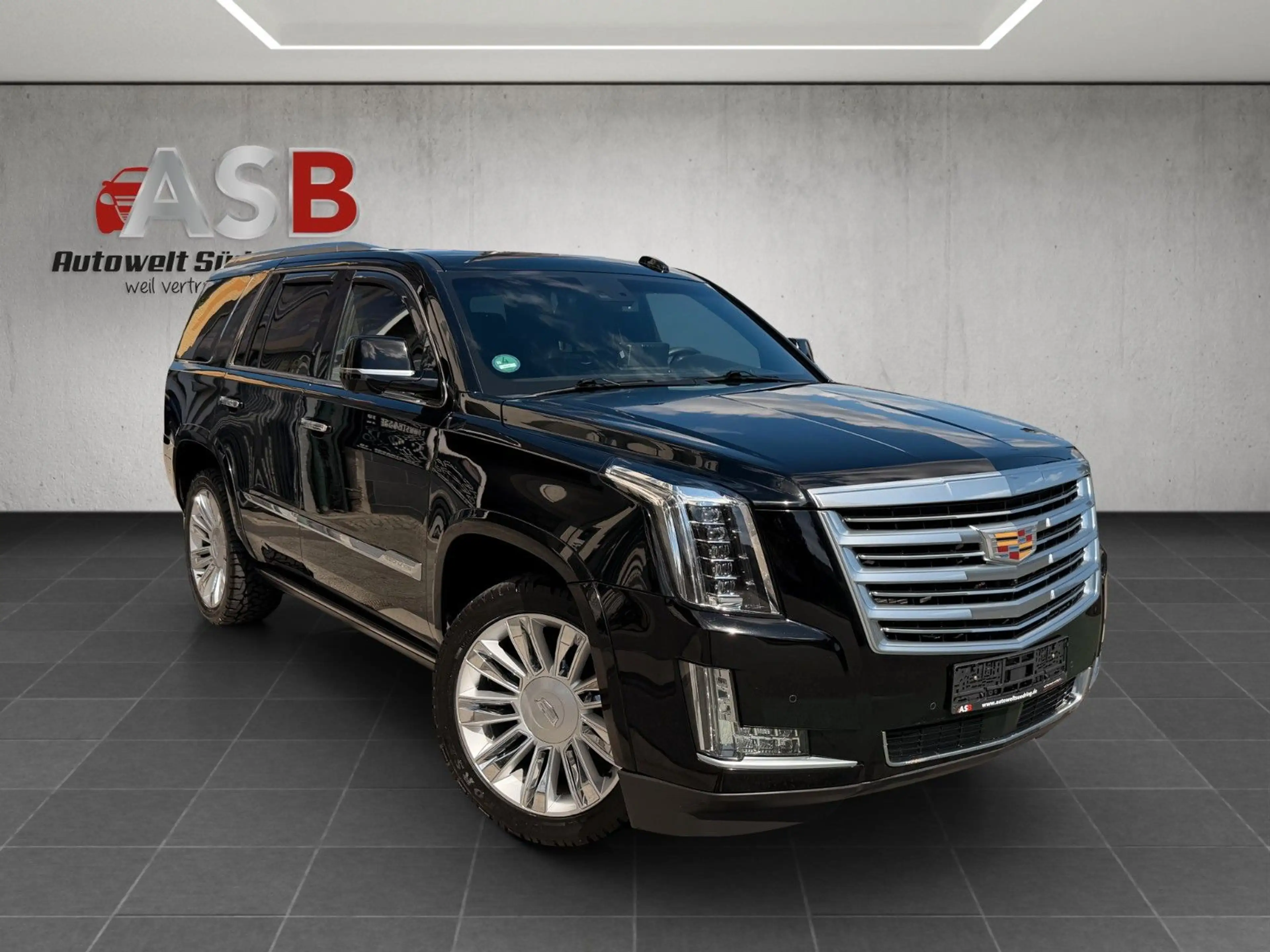 Cadillac Escalade GMT K2XL Platinum*Leder*Navi*7-Sitzer* — photo 3