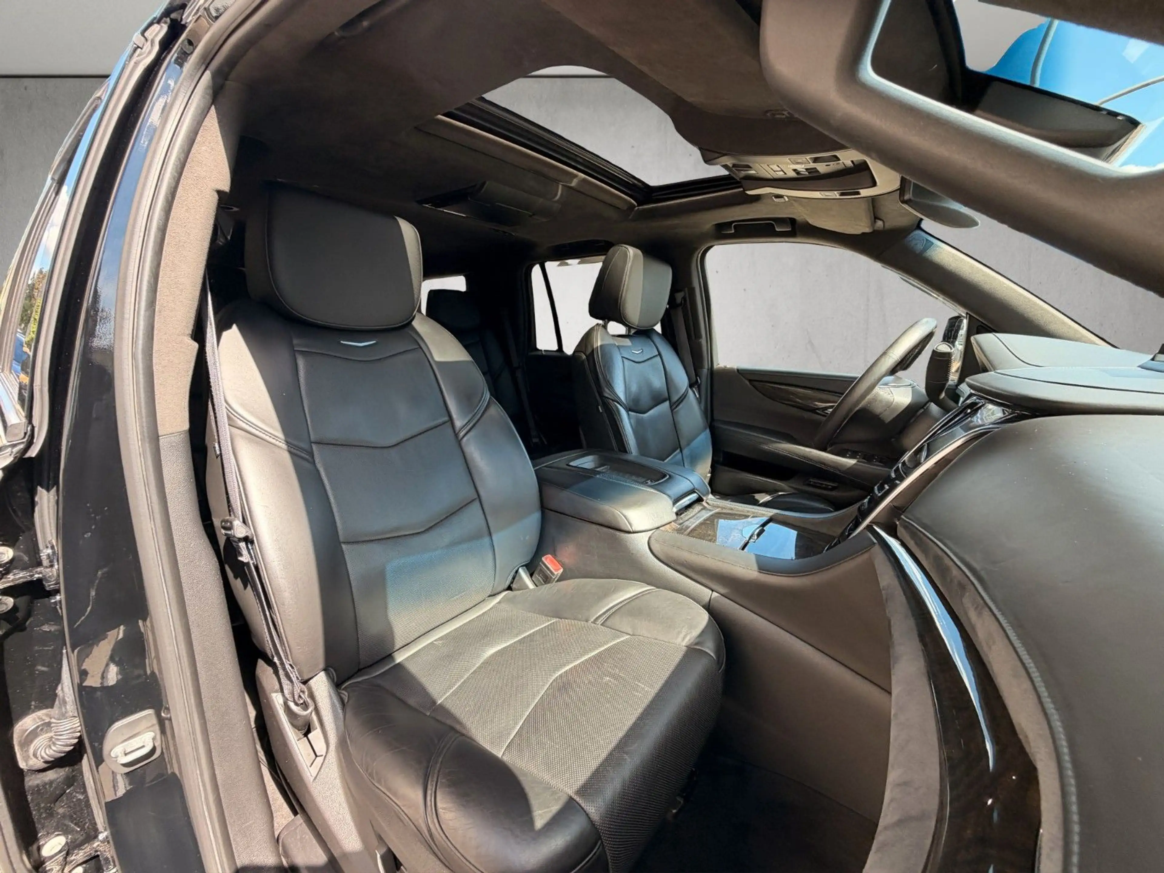 Cadillac Escalade GMT K2XL Platinum*Leder*Navi*7-Sitzer* — photo 10