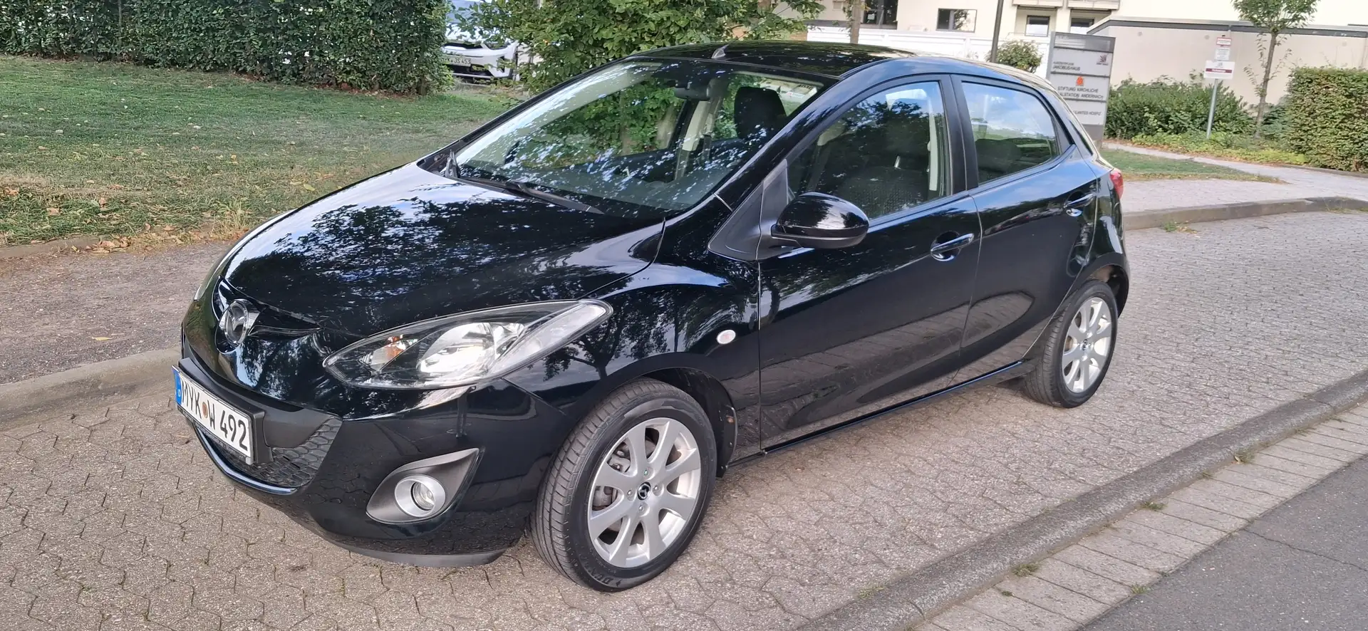 Mazda 2 2 1.3 MZR Edition Schwarz - 1