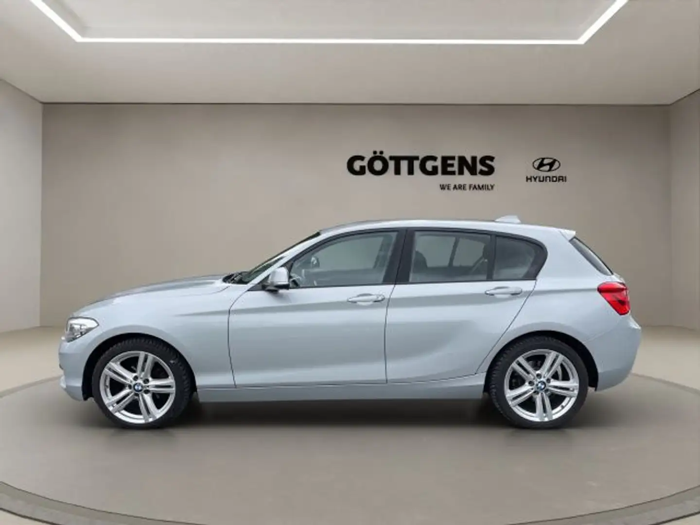 BMW 118 i Advantage BUSINESS PAKET NAVI 18LM BT SITZH. Argent - 2