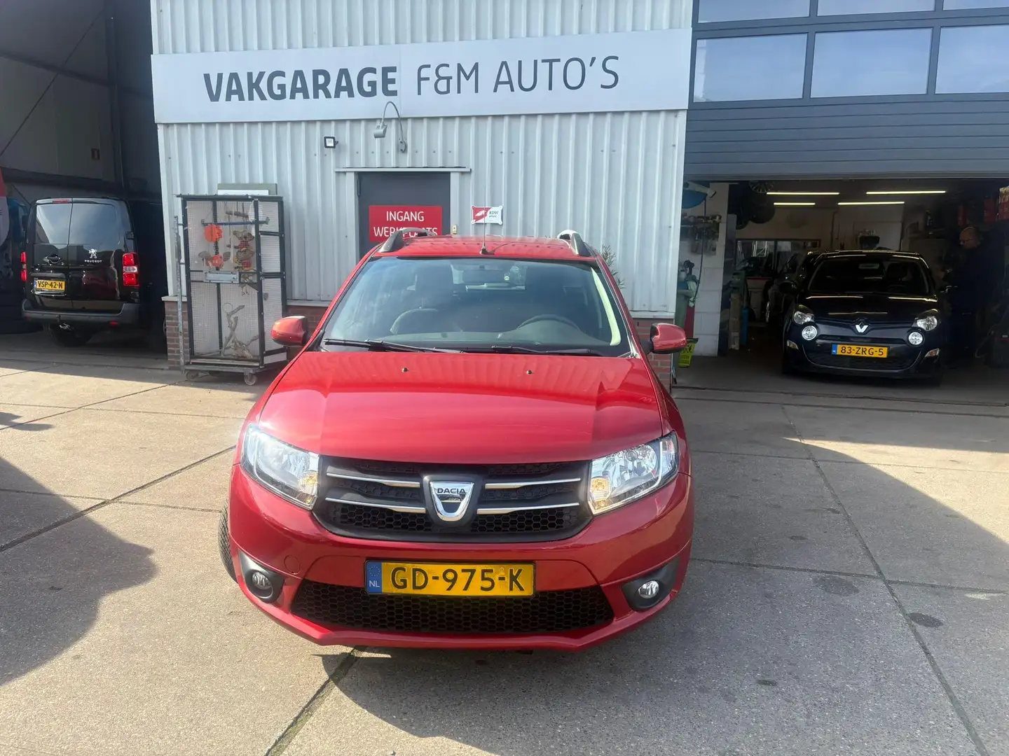 Dacia Logan MCV 0.9 TCe Prestige Rood - 2