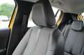 Peugeot 208 ALLURE 1.2-100PK - incl. 12 maanden garantie & rij Geel - thumbnail 22