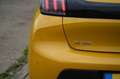 Peugeot 208 ALLURE 1.2-100PK - incl. 12 maanden garantie & rij Geel - thumbnail 32