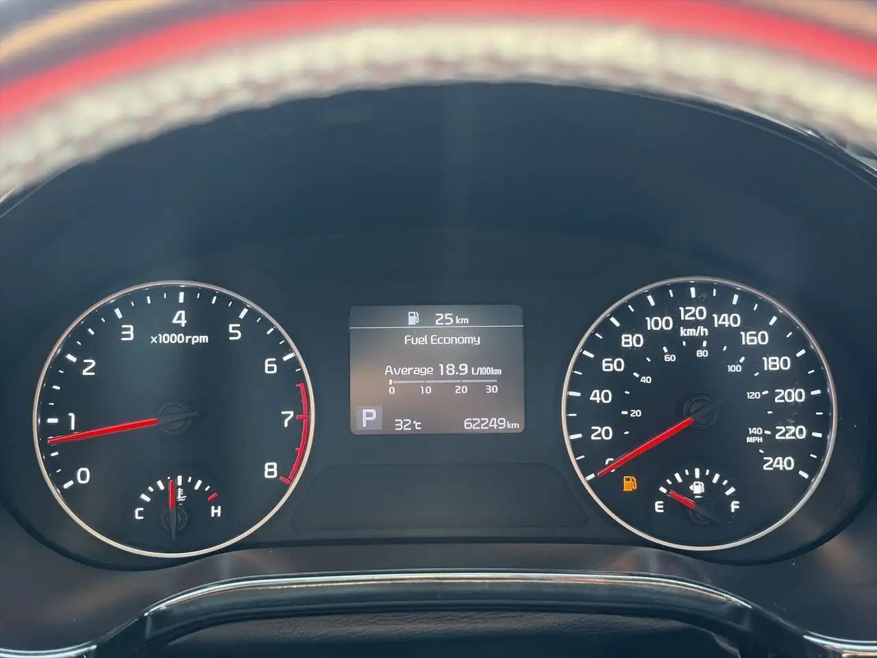 Kia Seltos снимка Kia Seltos