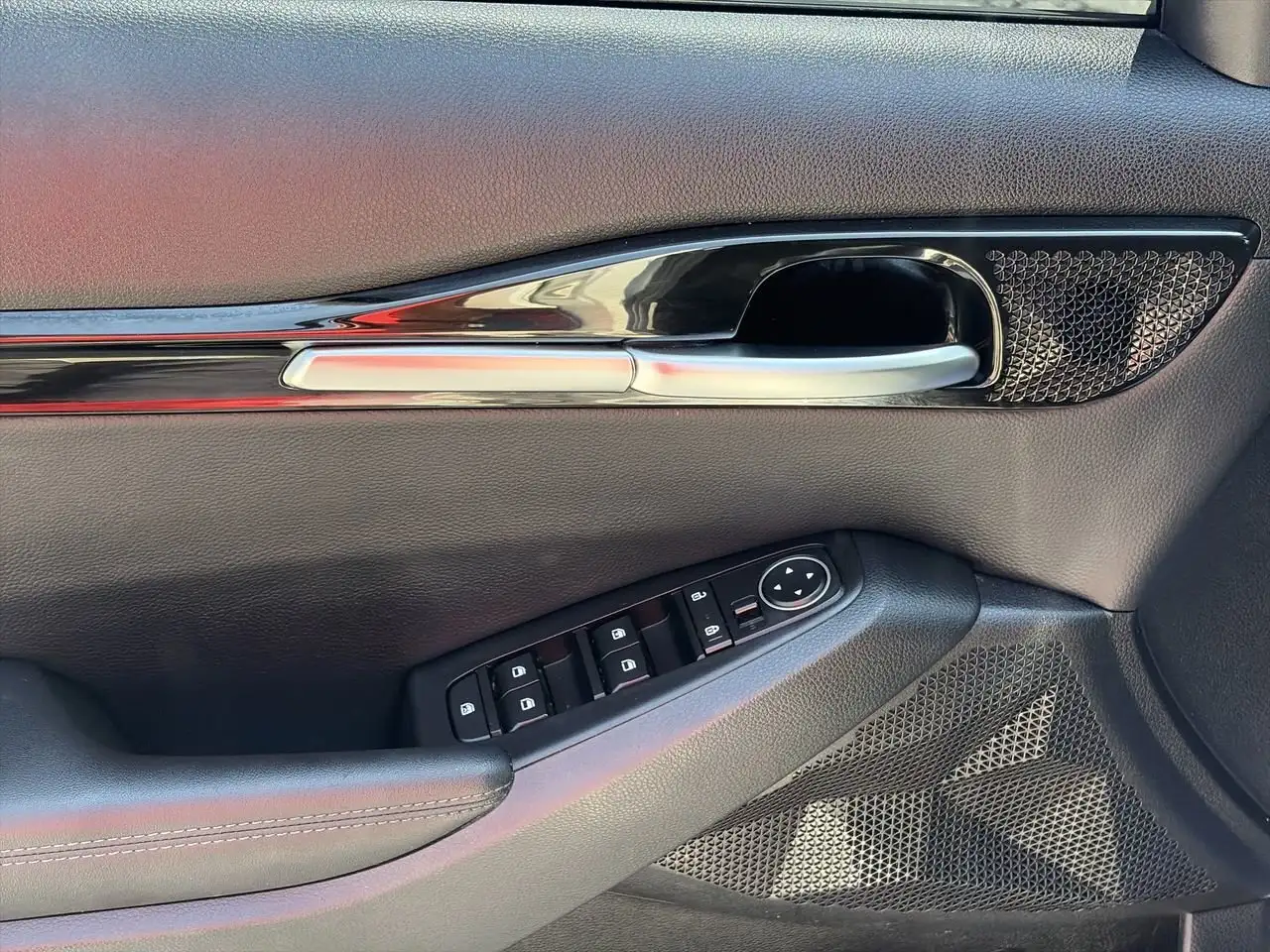 Kia Seltos снимка Kia Seltos