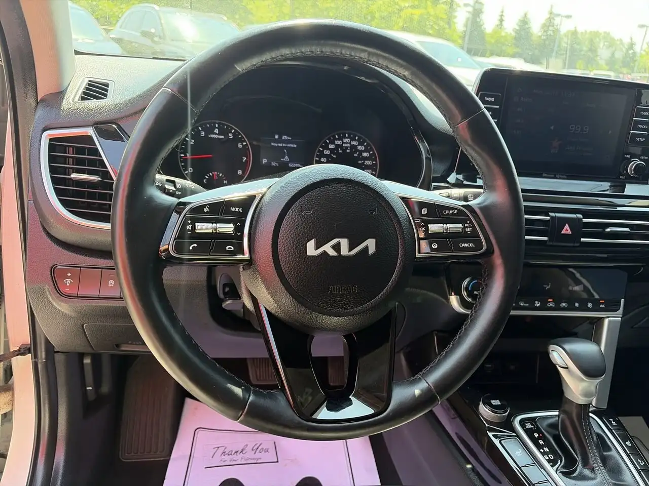 Kia Seltos снимка Kia Seltos