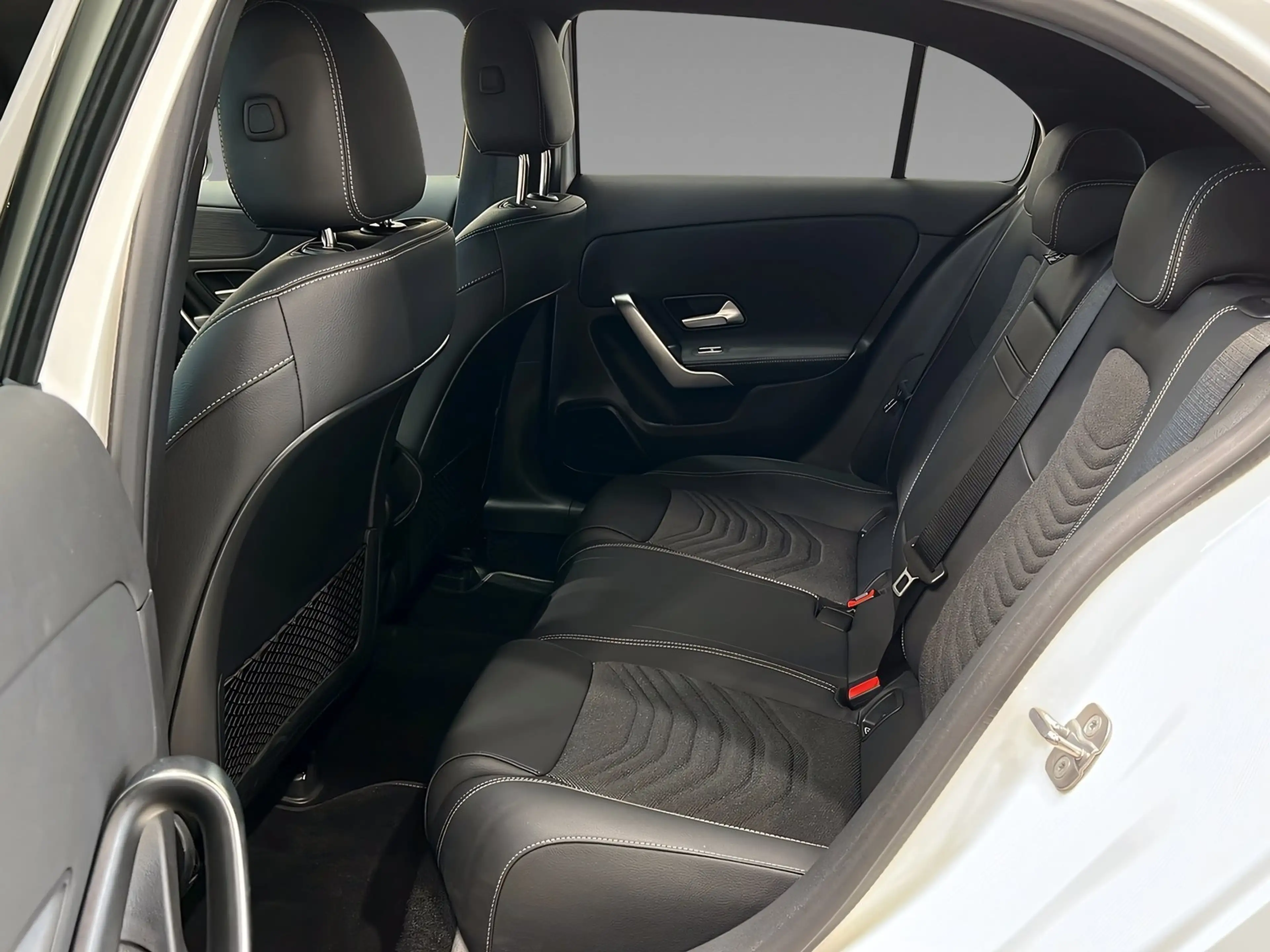 Mercedes-Benz A 200 PROGRESSIVE+NIGHT+MULTI+Kamer+SHz+TotW+AHK — photo 9