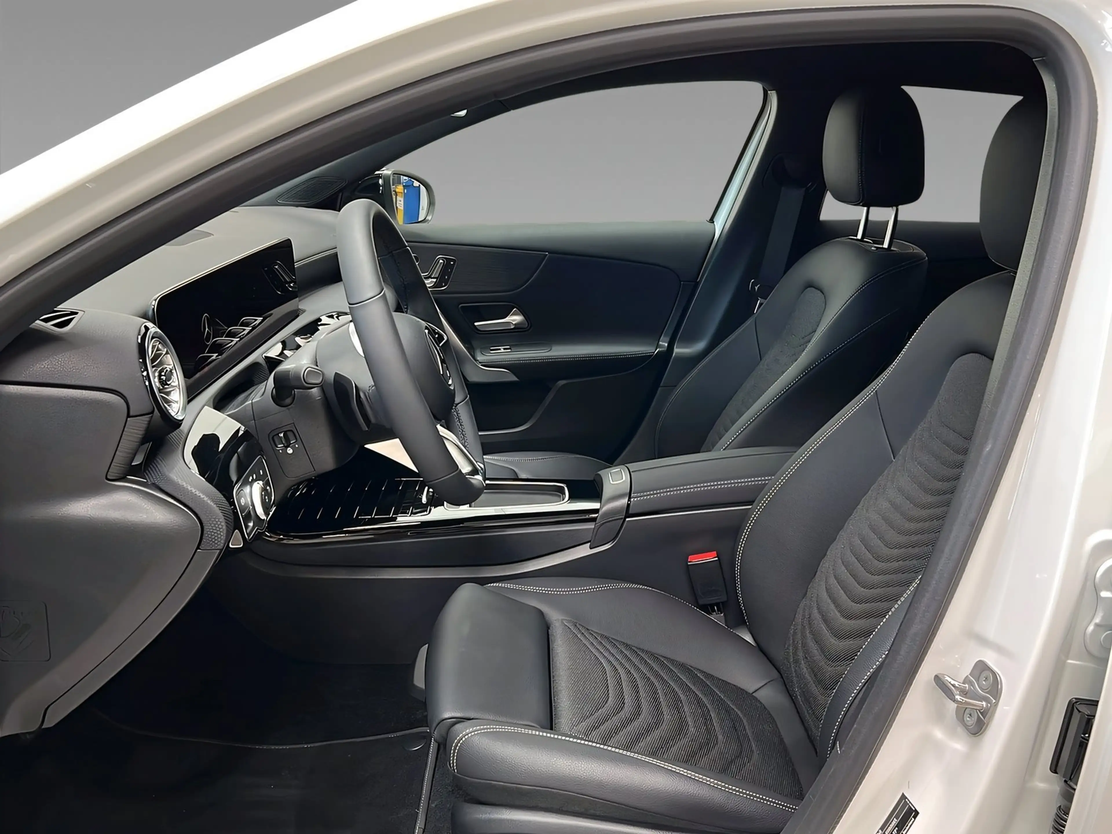 Mercedes-Benz A 200 PROGRESSIVE+NIGHT+MULTI+Kamer+SHz+TotW+AHK — photo 8