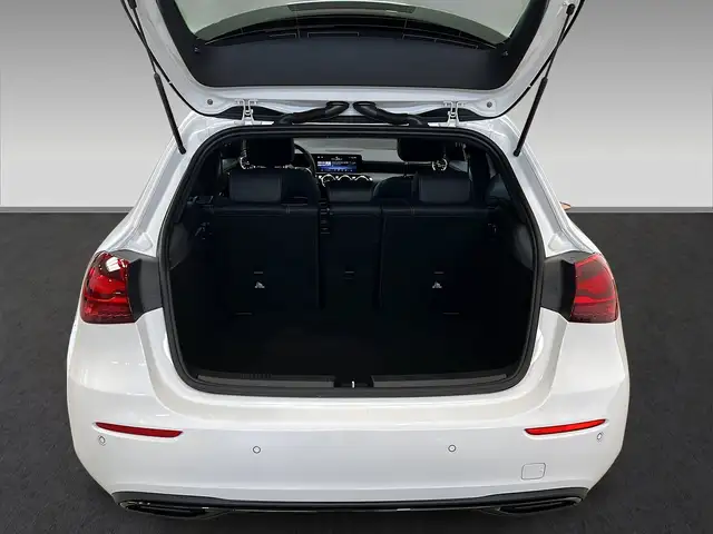 Mercedes-Benz A view 6