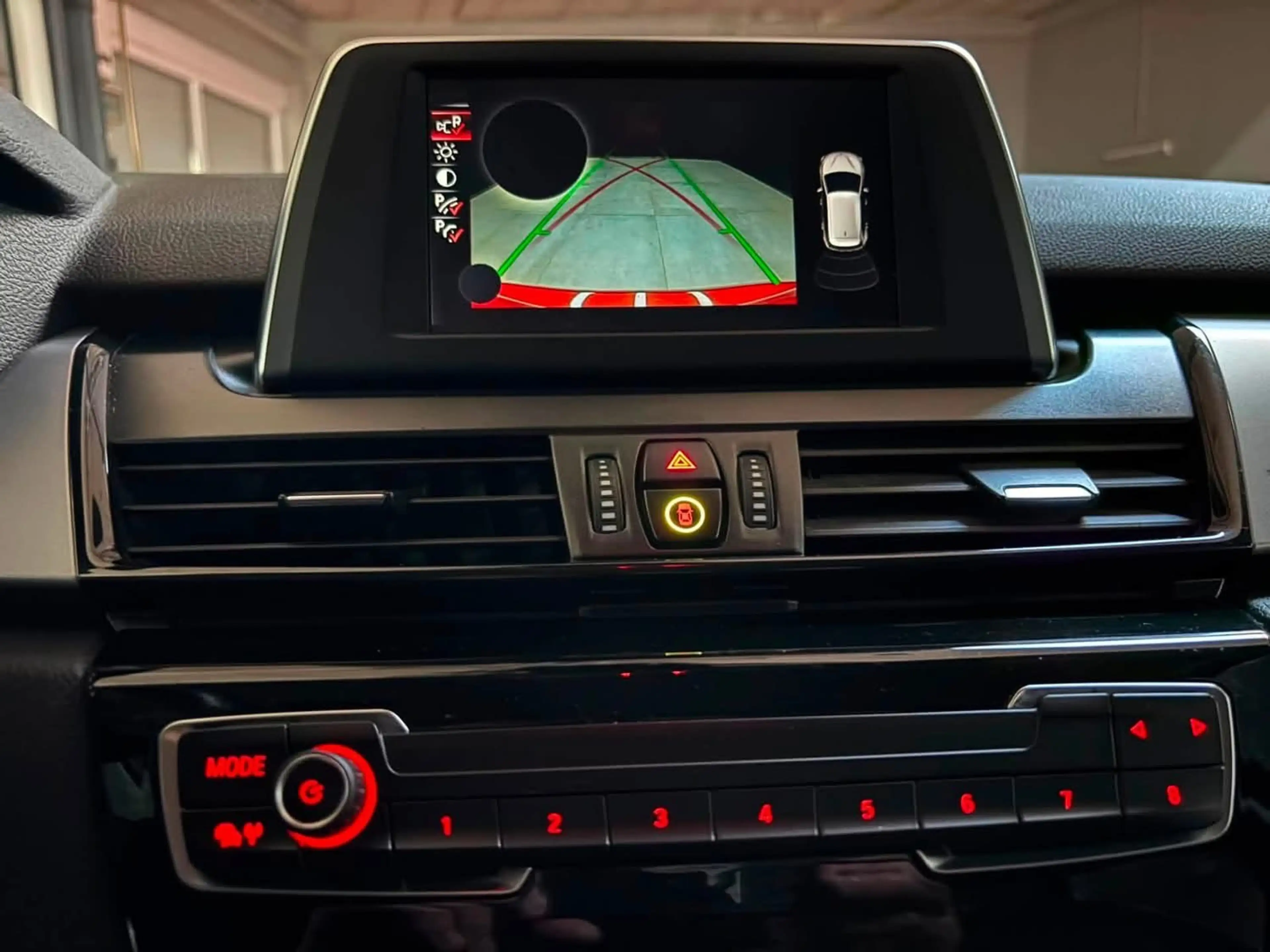 BMW 225 Active Tourer PHEV 225xeA — photo 14