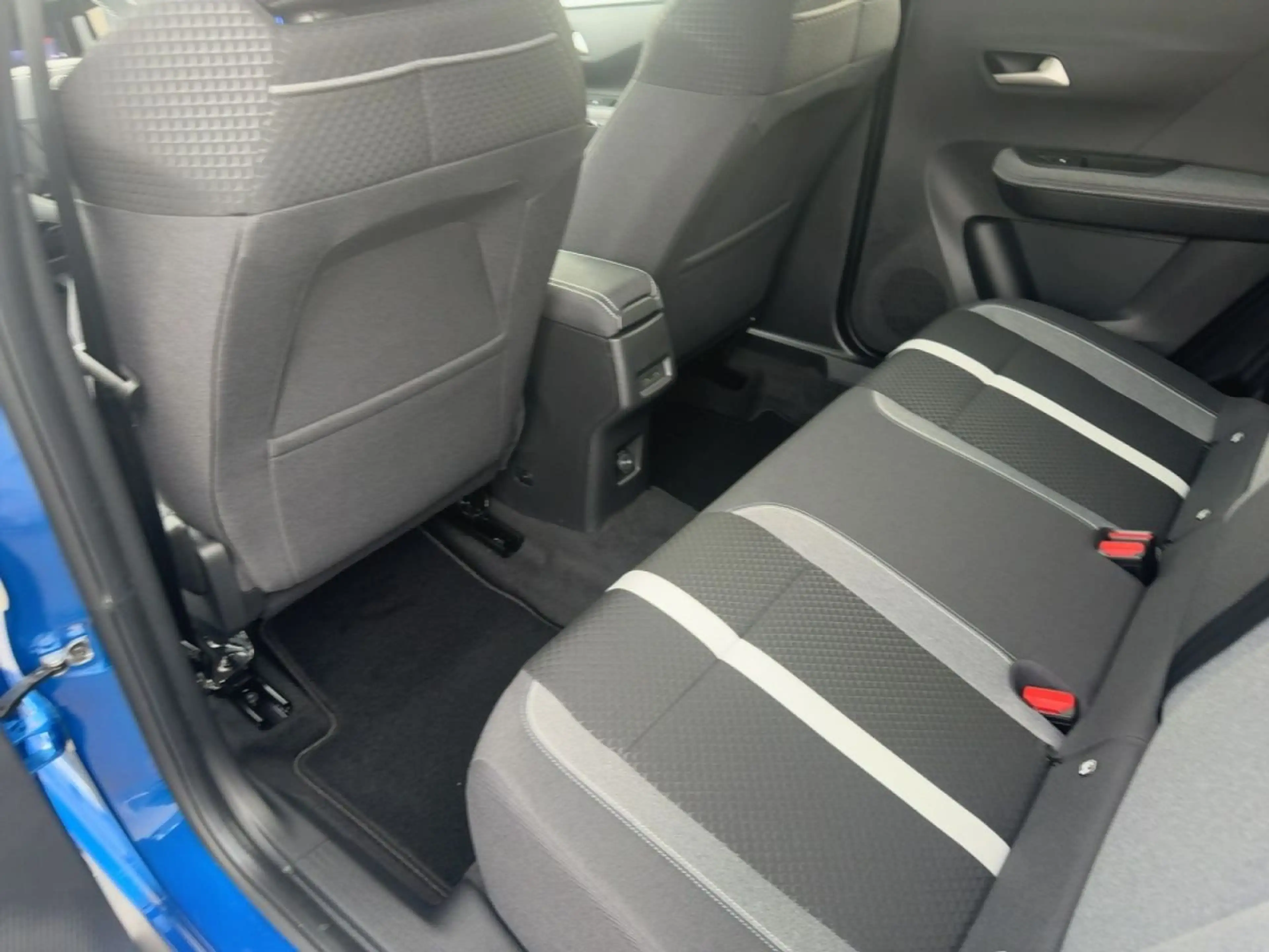 Opel Frontera MHEV Ultimate — photo 10
