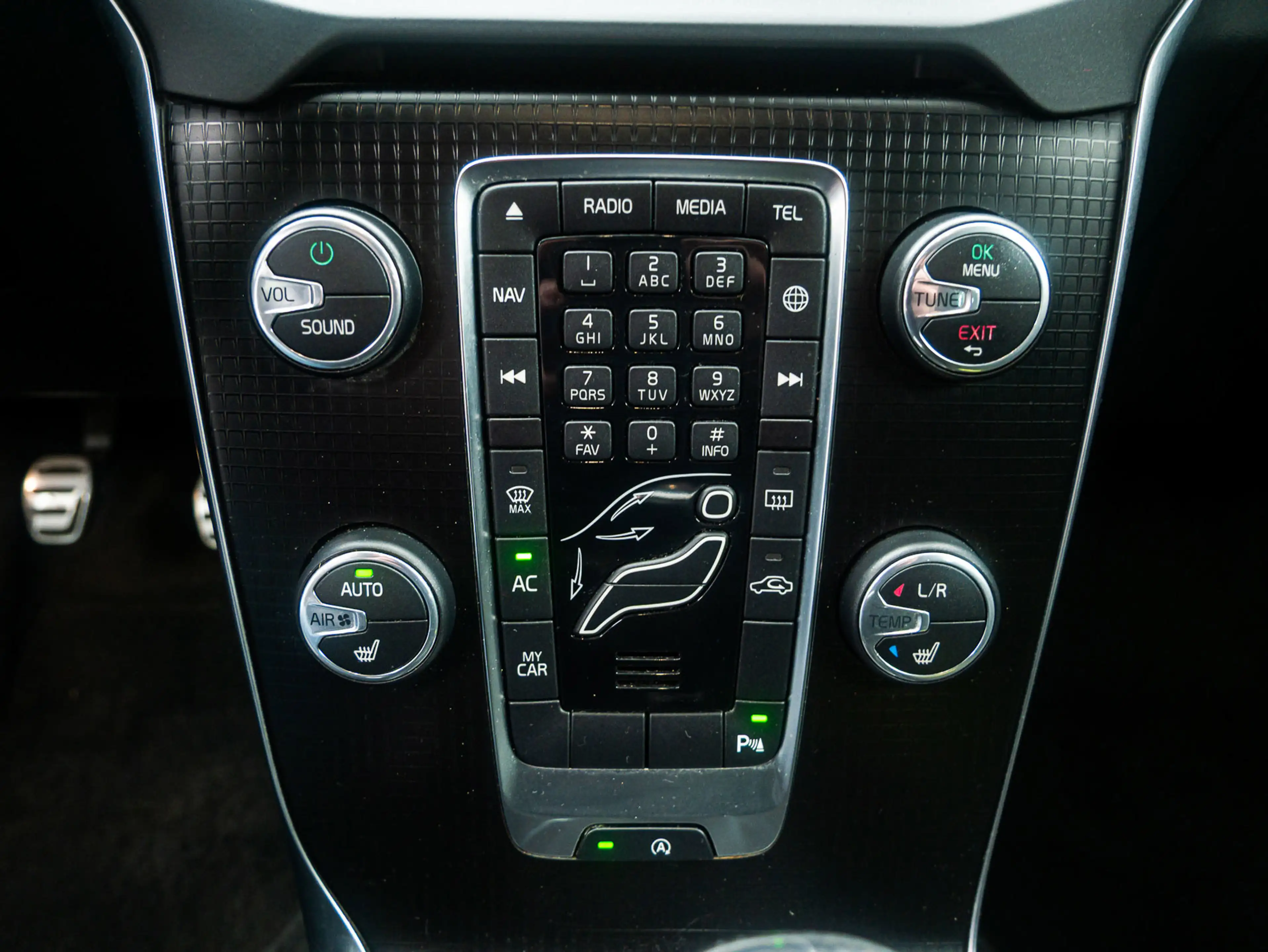 Volvo V40 2.0 D3 Business Sport R-Design Led/Stoelverw./Navi — photo 21