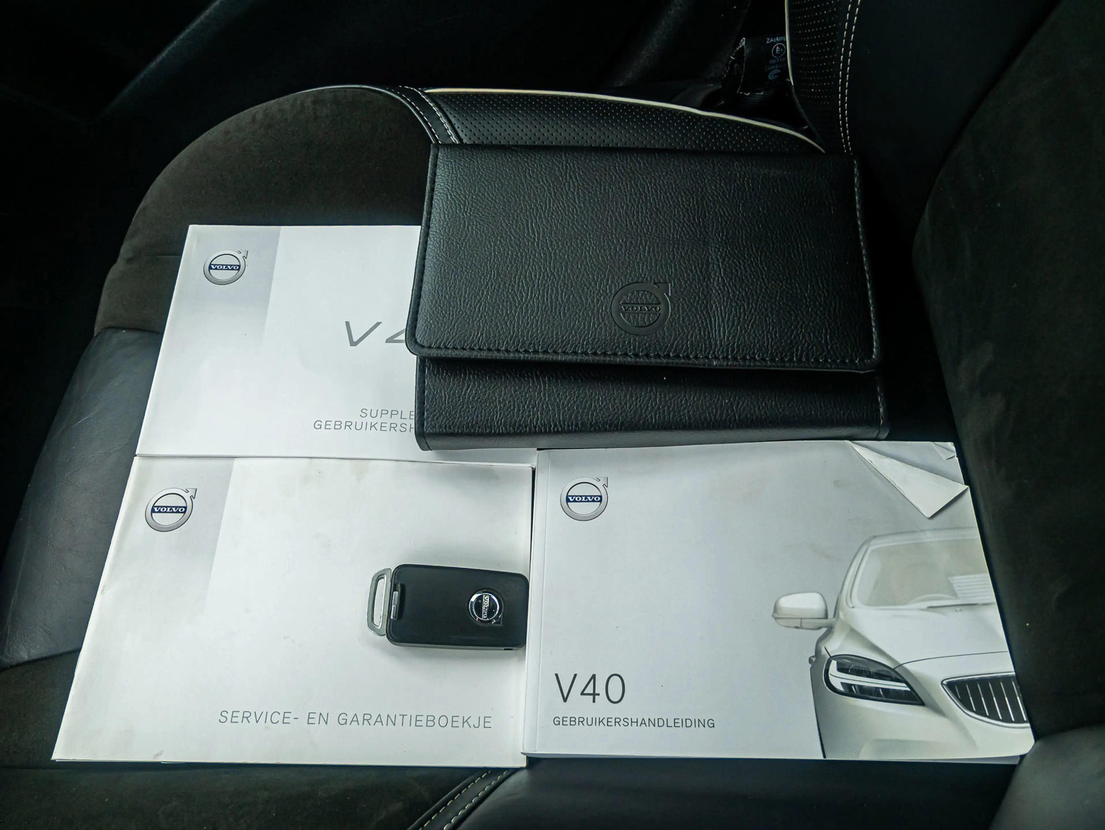 Volvo V40 2.0 D3 Business Sport R-Design Led/Stoelverw./Navi — photo 32