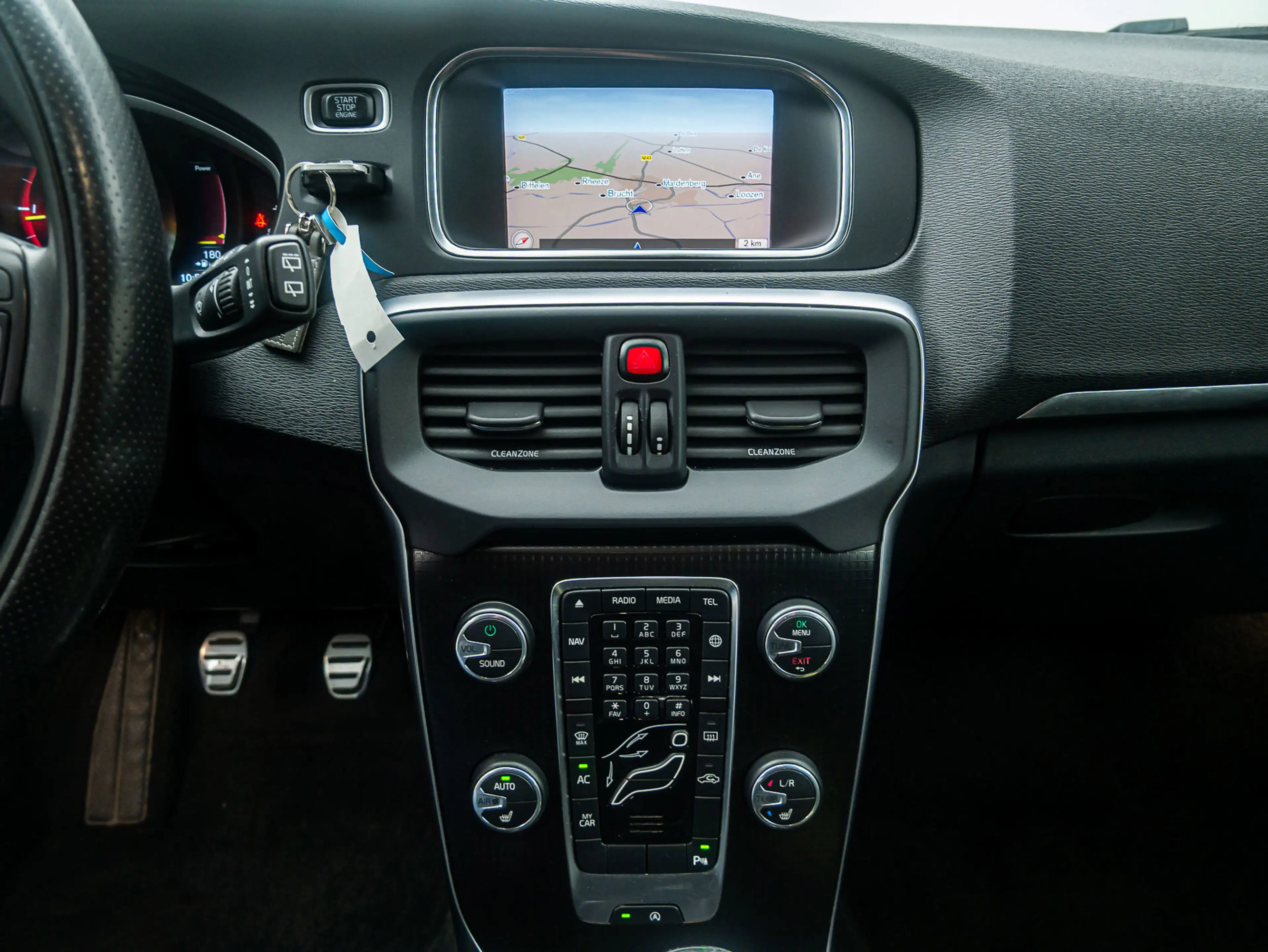 Volvo V40 2.0 D3 Business Sport R-Design Led/Stoelverw./Navi — photo 19