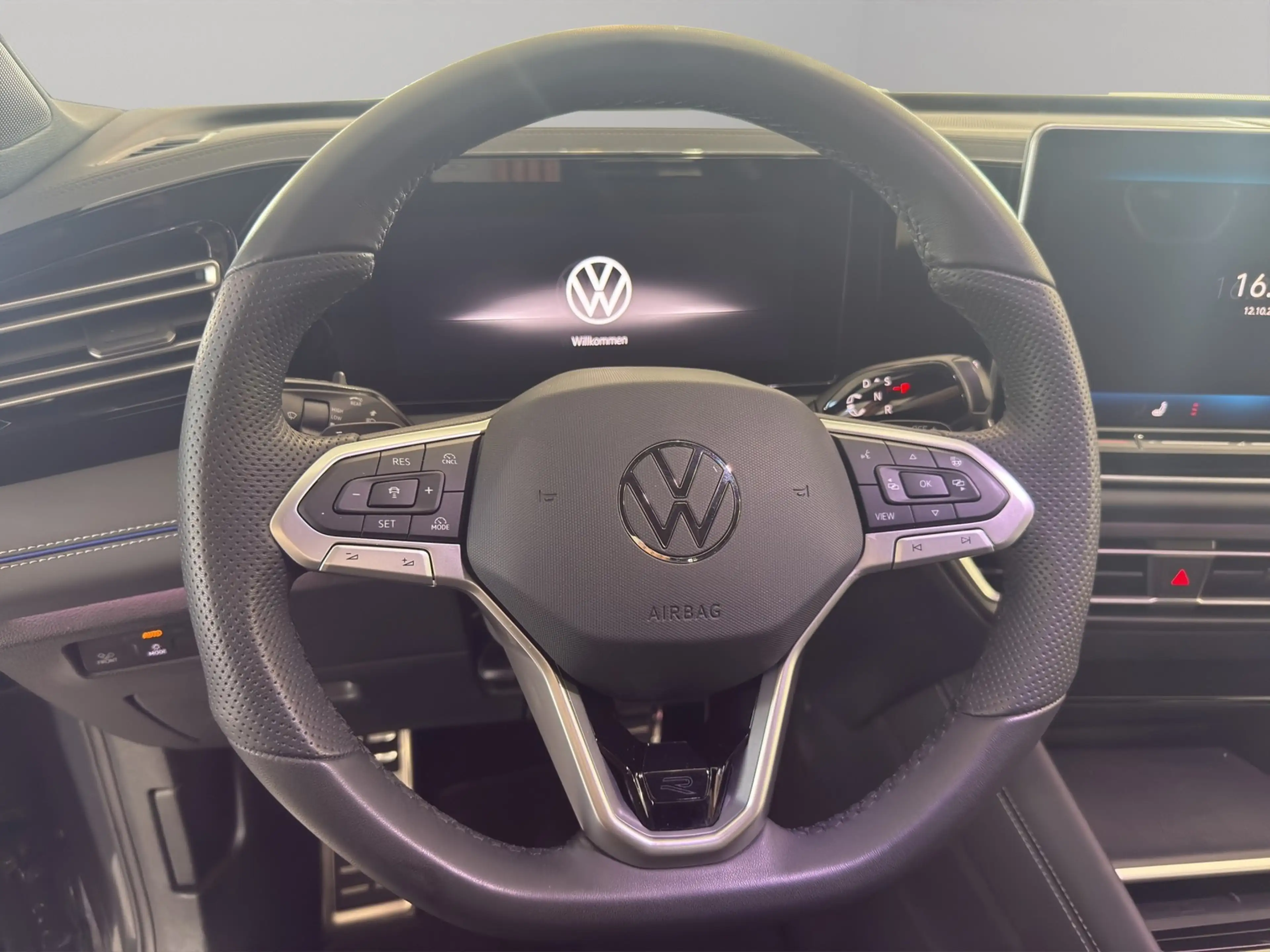 Volkswagen Tiguan R-Line 1,5 l eTSI OPF 110 kW (150 — photo 10