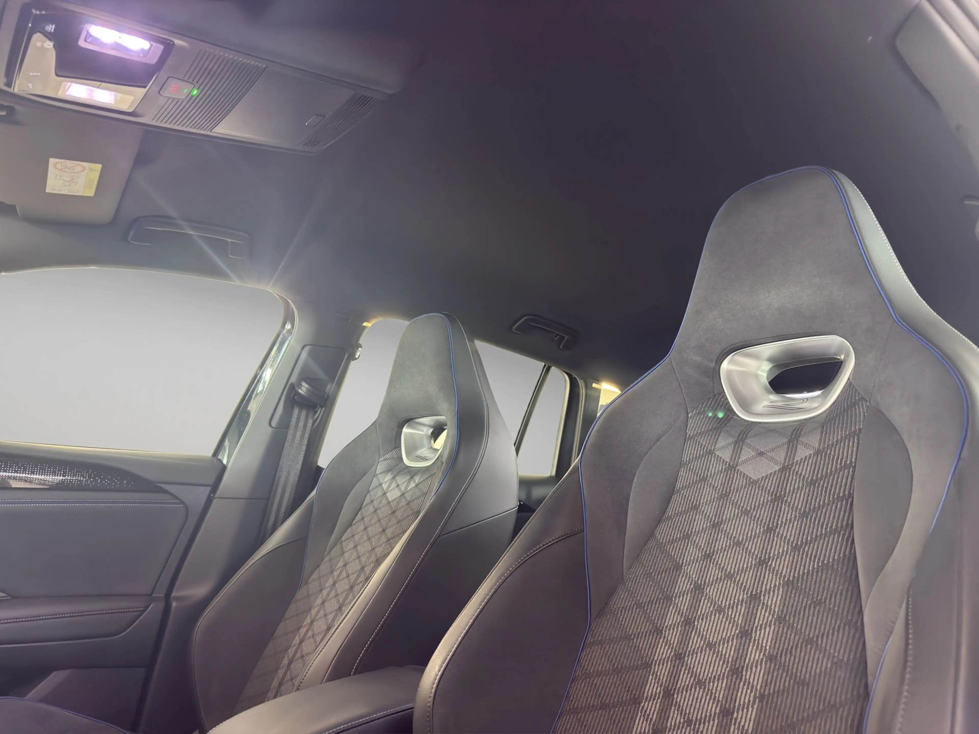 Volkswagen Tiguan R-Line 1,5 l eTSI OPF 110 kW (150 — photo 20