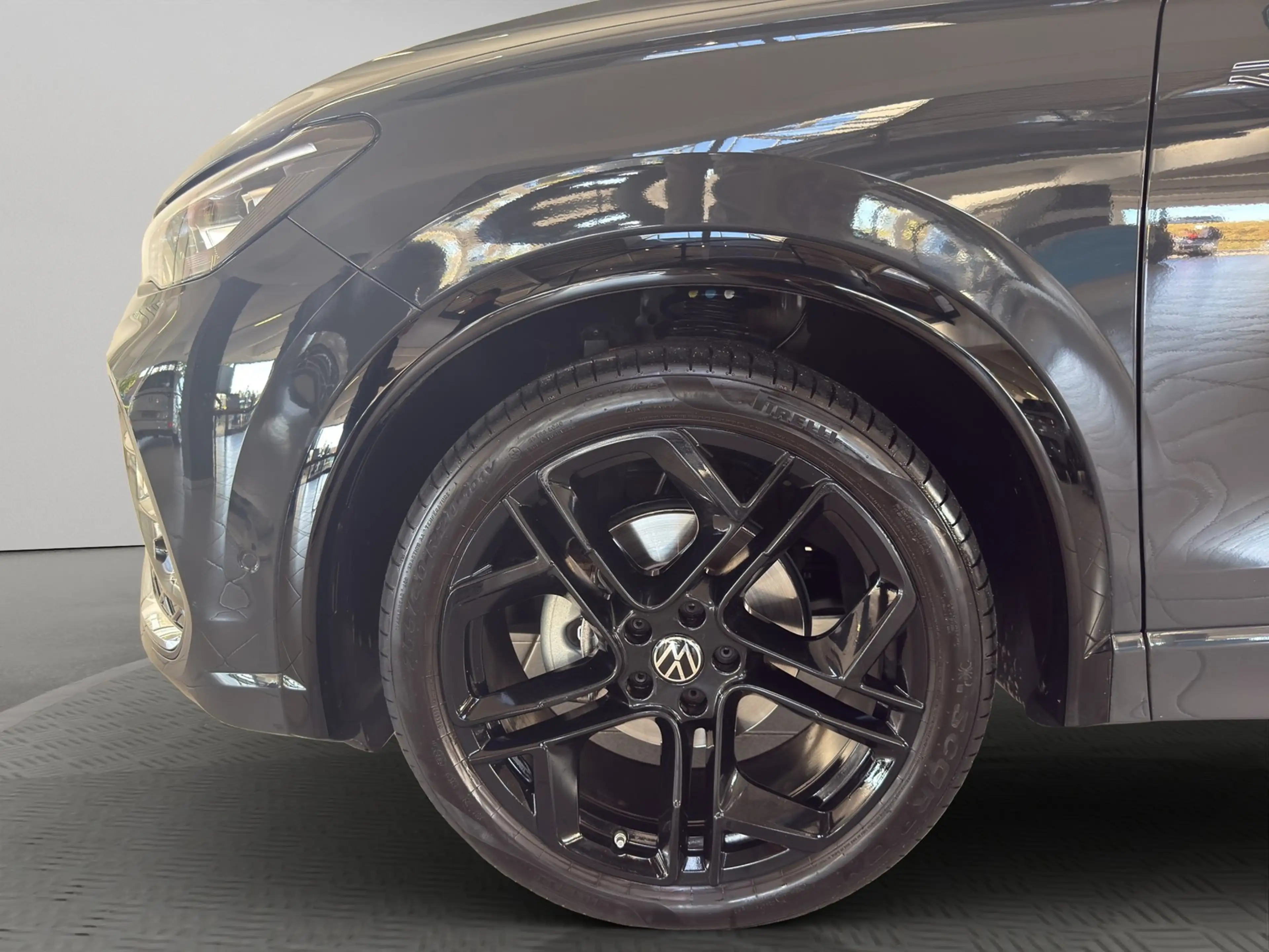Volkswagen Tiguan R-Line 1,5 l eTSI OPF 110 kW (150 — photo 21
