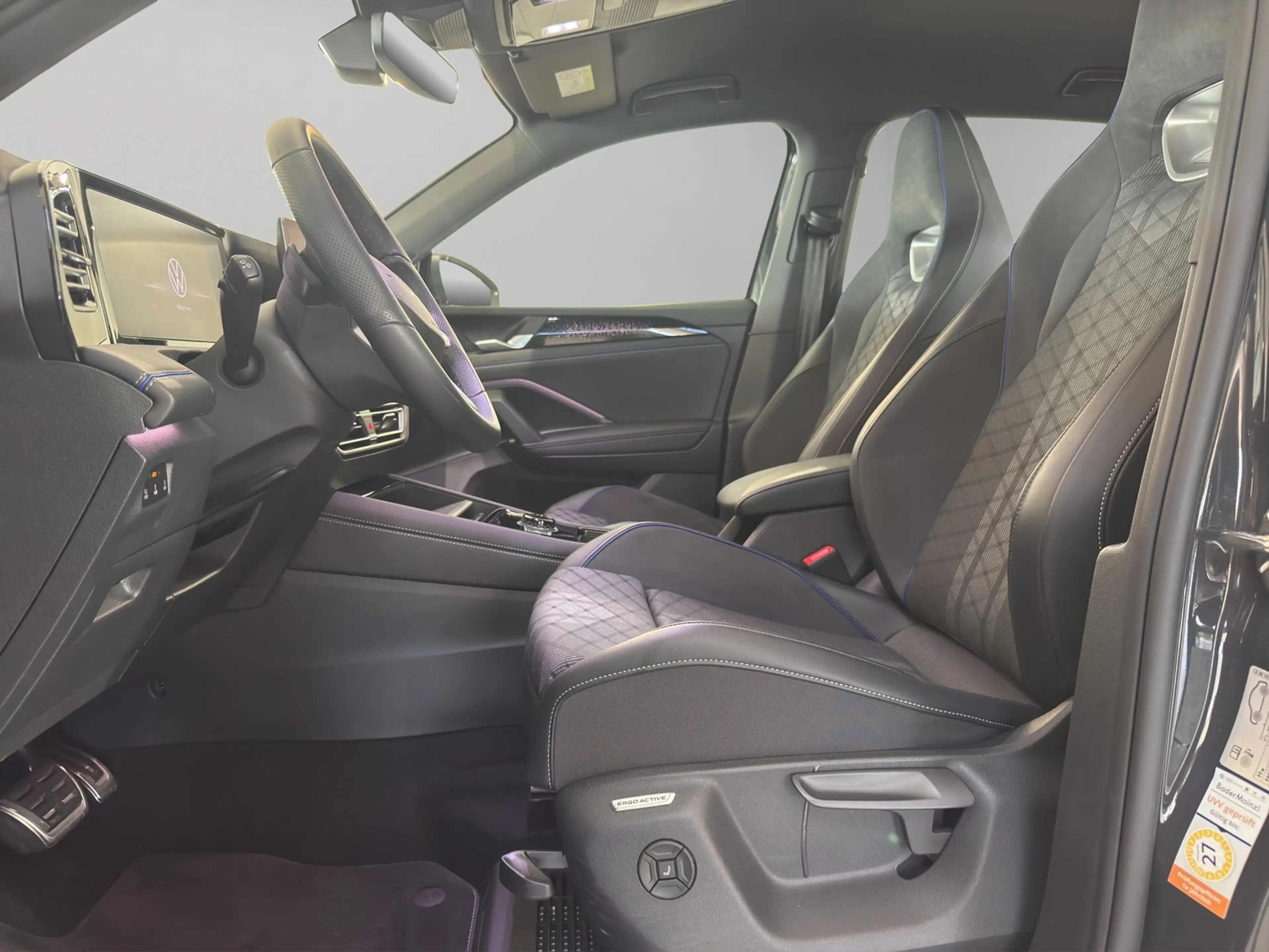 Volkswagen Tiguan R-Line 1,5 l eTSI OPF 110 kW (150 — photo 9