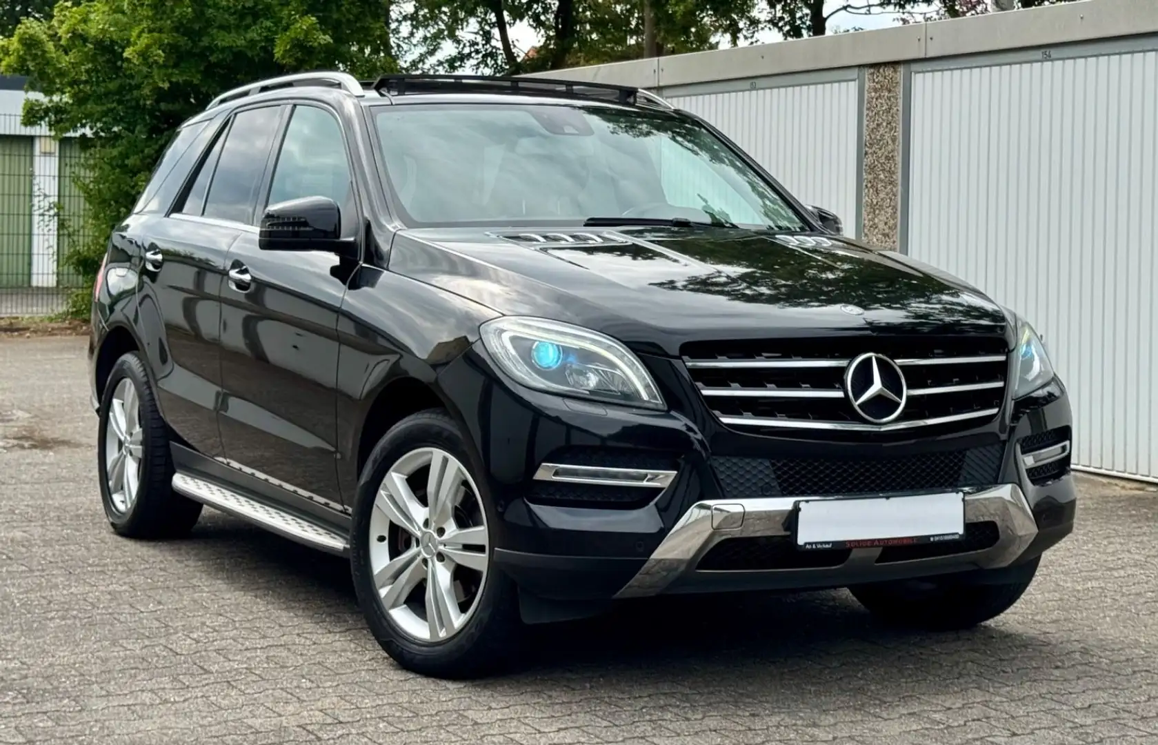 Mercedes-Benz ML 350 CDI BlueTec.Panorama-Dach Noir - 1