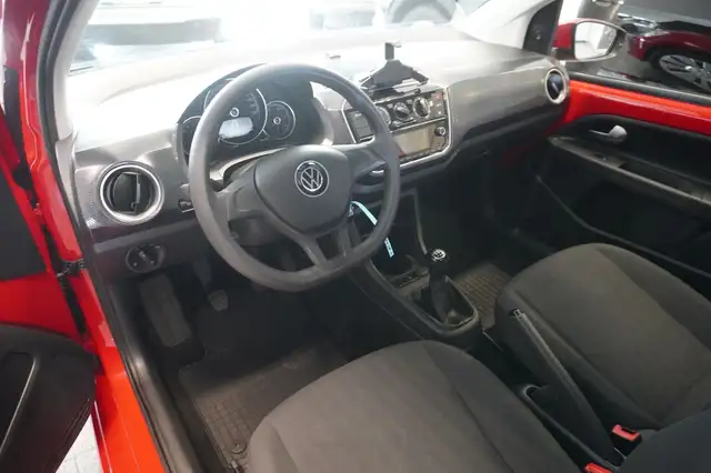 Volkswagen Up! view 7