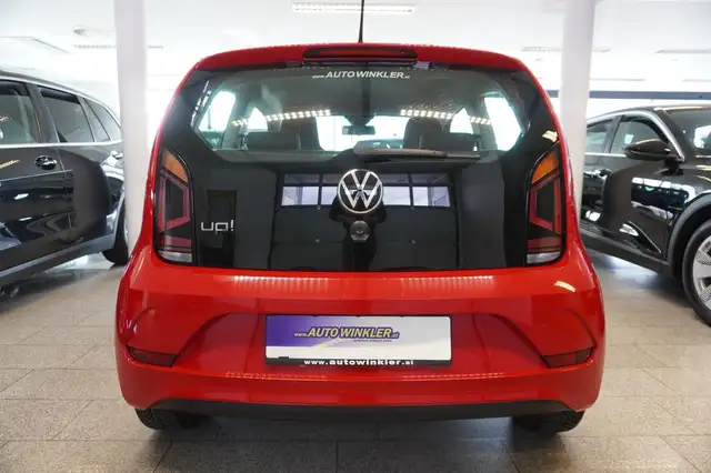 Volkswagen Up! view 6