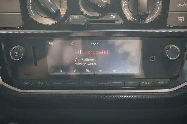 Volkswagen Up! view 13