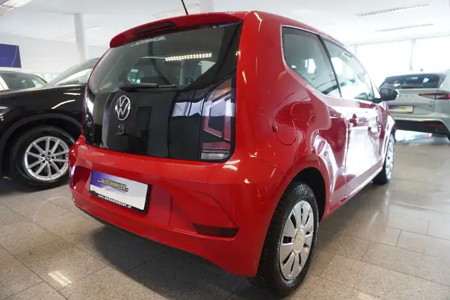 Volkswagen Up! view 5