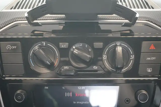 Volkswagen Up! view 14