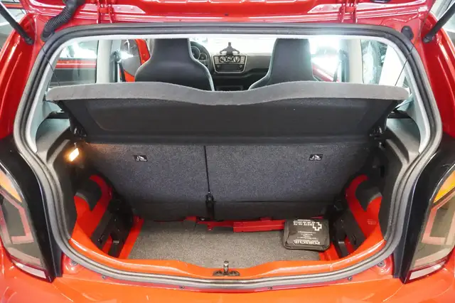 Volkswagen Up! view 10