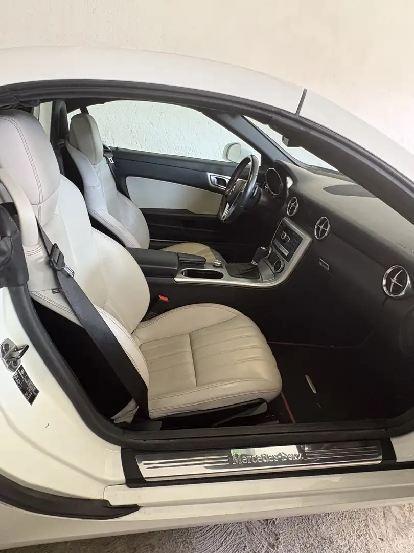 Mercedes-Benz SLK 200 BE 7G Plus - 2