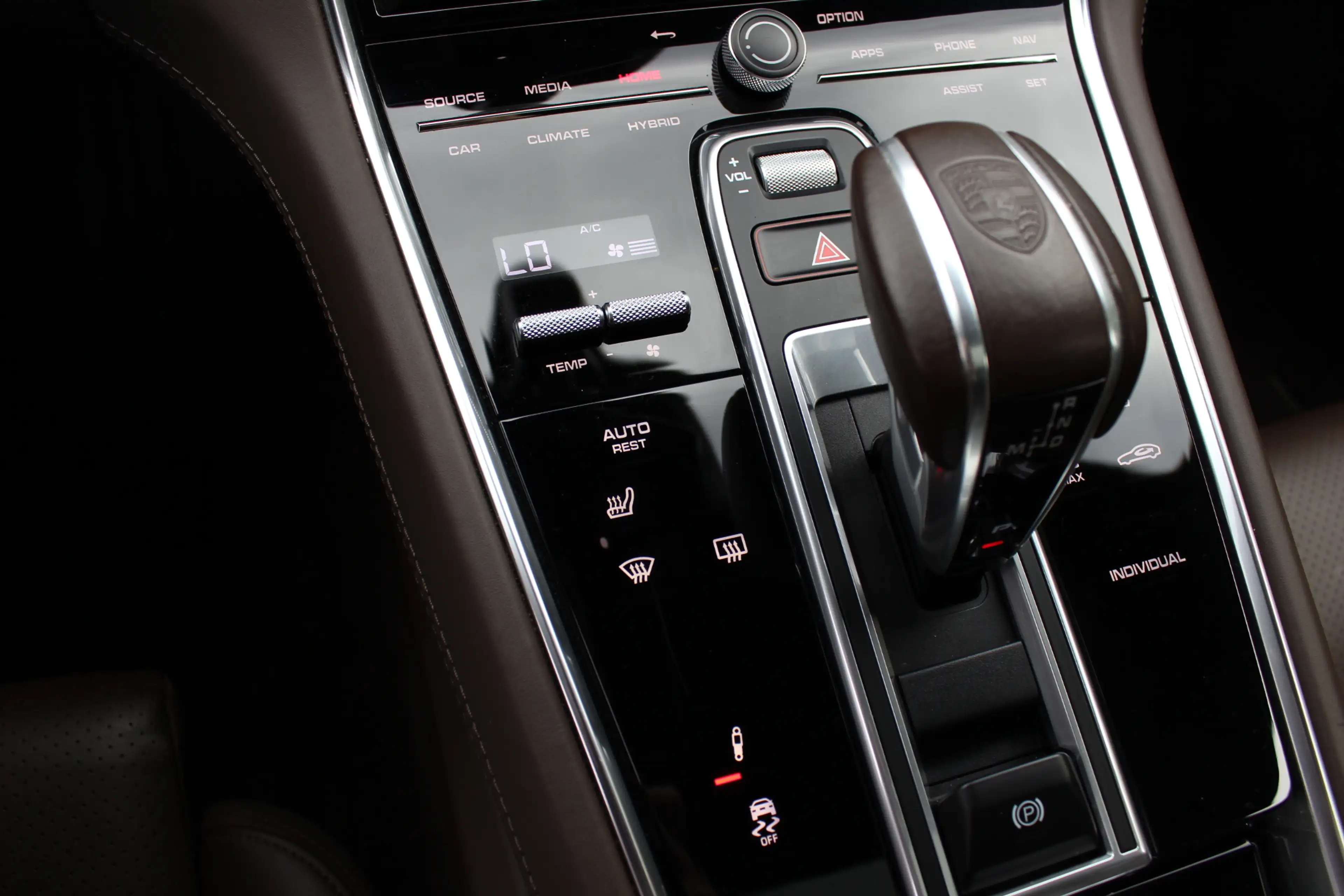 Porsche Panamera Sport Turismo 2.9 4S E-Hybrid / Panoramadak / 360C — photo 28