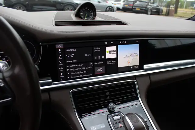 Porsche Panamera view 19