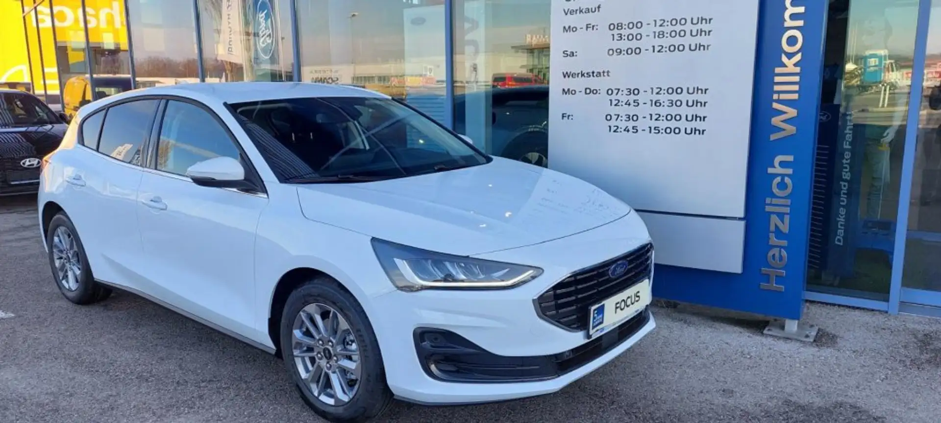 Ford Focus Titanium Edition 5T 1,0 HYB 1,0 125PS M6 Bianco - 1
