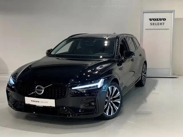 Volvo V60 B4 Mild Hybride Dark Plus + electr trekhaak
