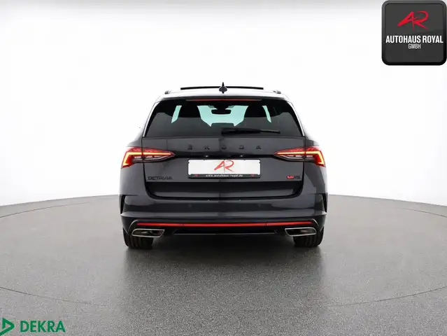 Skoda Octavia view 4