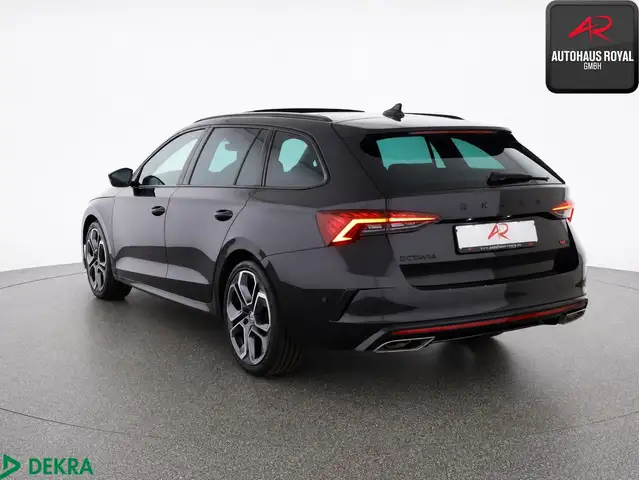Skoda Octavia view 3