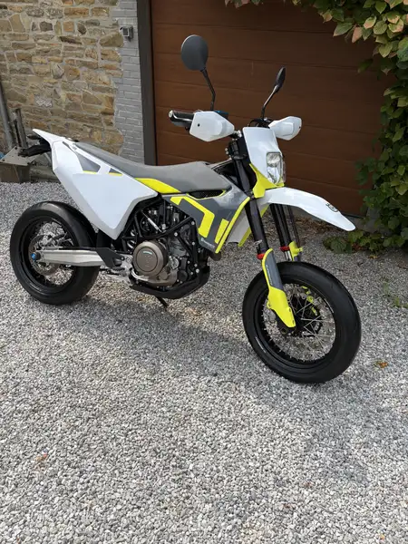 Husqvarna 701 Supermoto