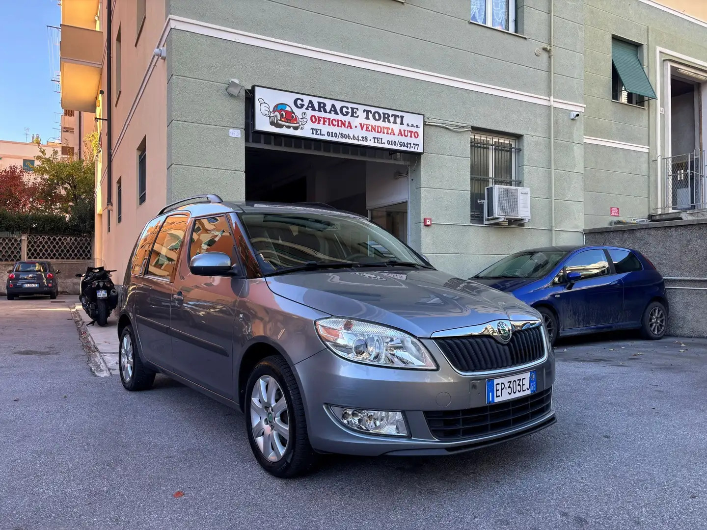 Skoda Roomster 1.6 TDI CR 105CV Elegance UNIPROPRIETARIO Argento - 1