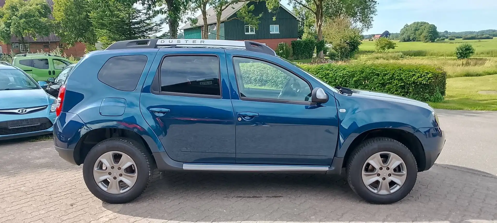 Dacia Duster TCe 125 4x2 Blackshadow Blau - 2