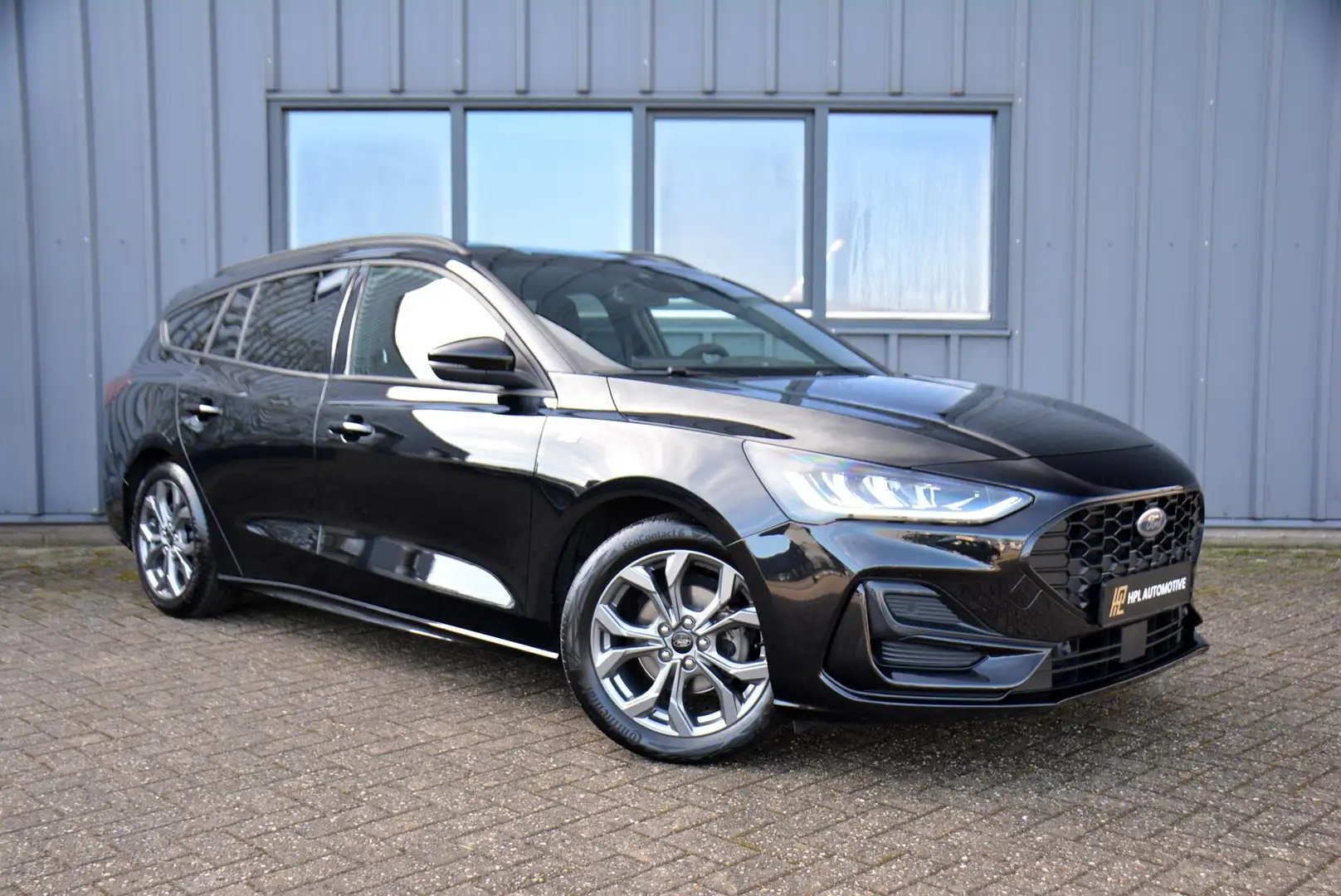 Ford Focus Wagon 1.0 EcoBoost Hybrid ST Line * Grote Navi * D Schwarz - 2
