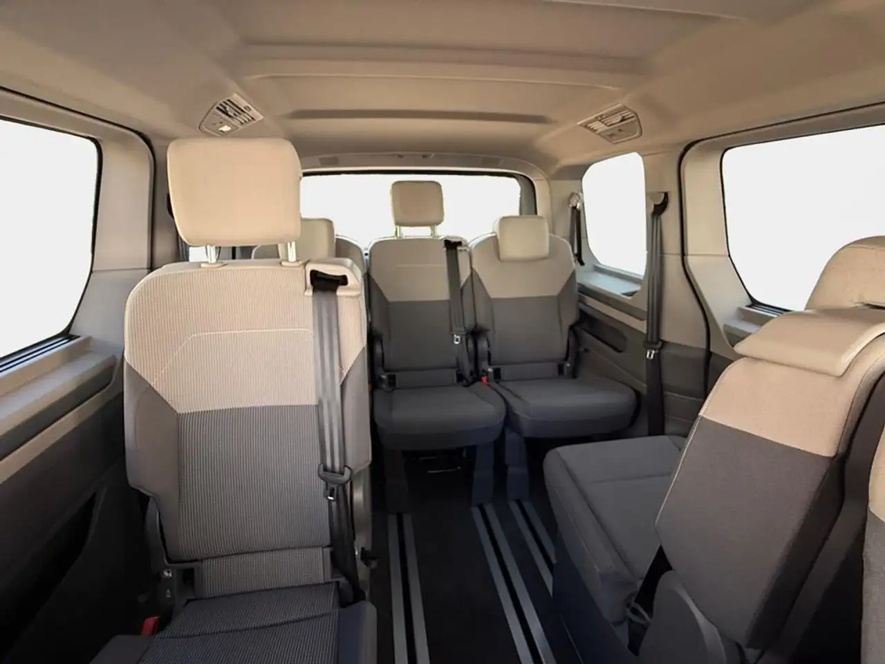 Volkswagen T7 Multivan Edition DSG, миниатюра 12