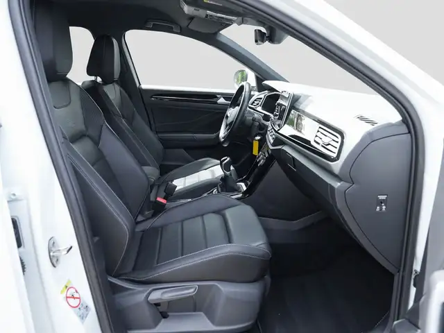 Volkswagen T-Roc view 10